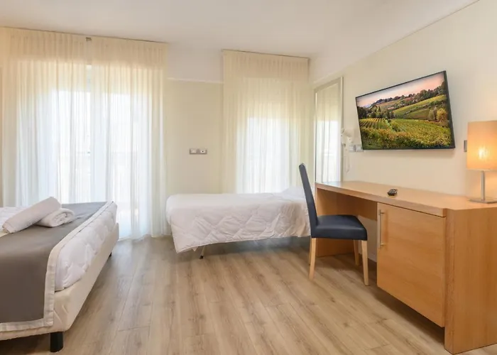 Hotel Atlas 3*
